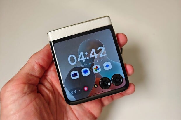 (R)evoluce ohebné Motoroly? Razr 60 přináší vyšší odolnost i větší baterii