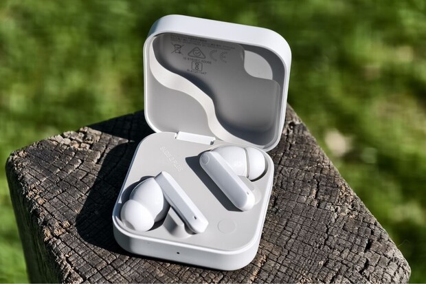 CMF Buds 2 Plus okouzlí designem i kvalitou zvuku. Uchvátí vás i cenou