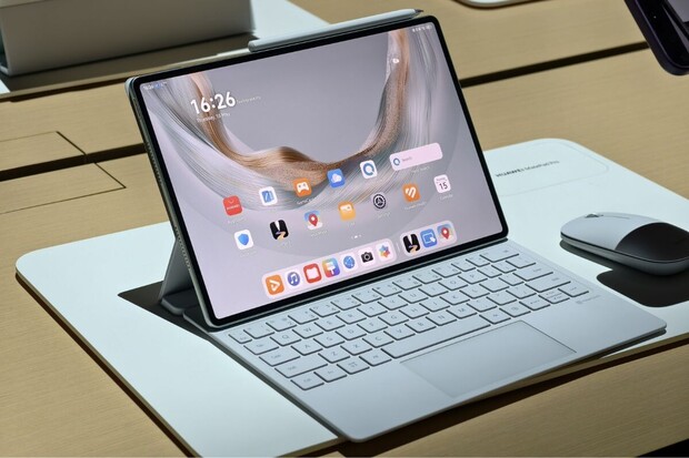 Huawei MatePad Pro 12,2" oslní matným displejem s jasem 2 000 nitů