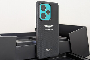 Vyhrajte výjimečnou limitovanou edici Realme GT 7 v barvách Aston Martin