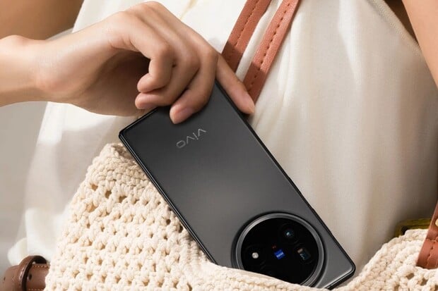 Vivo bude mít nejlehčí a zároveň nejodolnější skládačku na světě. Kdy dorazí?