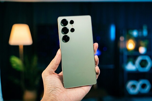 Nejnovější vlajkovka od Samsungu je k mání už od 20 636 Kč