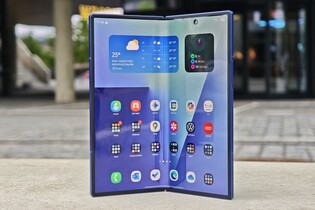 Smartphonům ve 3. čtvrtletí kraluje Samsung. Apple mu je ale v patách