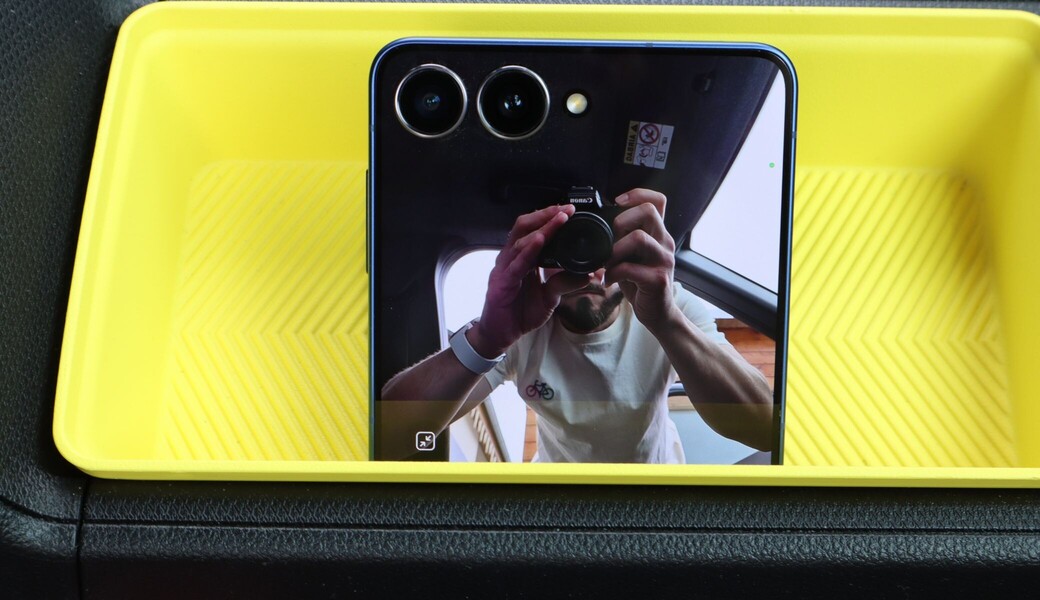 Samsung Galaxy Z Flip7