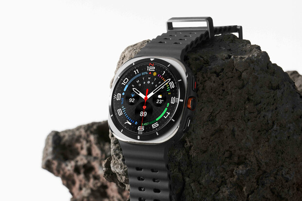 Galaxy Watch Ultra teď pořídíte za bezkonkurenčních 9 990 Kč