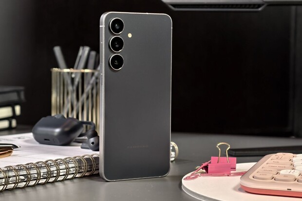 Galaxy S25 FE naživo: vstupenka do vlajkového světa a Galaxy AI za lidovou cenu?