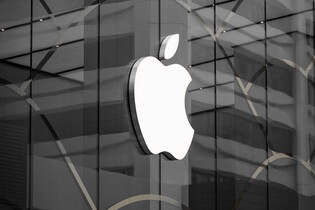 Z toho, jak se Apple ohýbá před státní mocí, začíná jít úzkost 