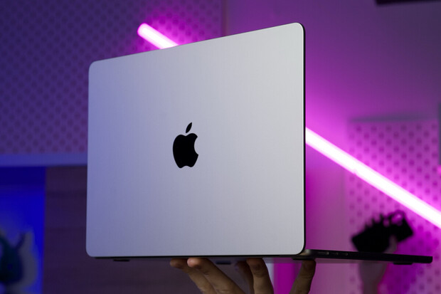 MacBook Air je rekordně levný, sleva ale o půlnoci končí