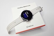 Nabíjet jen třikrát za měsíc? S novými hodinkami OnePlus Watch Lite je to možné