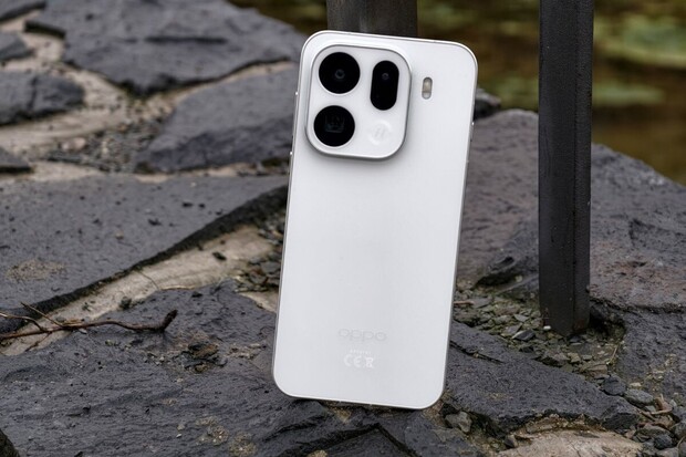 Oppo Find X9 Ultra se má stát prvním smartphonem s dvojicí 200Mpx snímačů