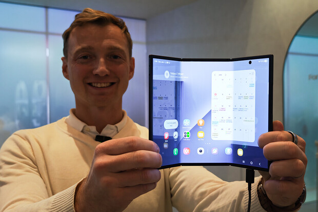 Samsung Galaxy Z TriFold nás naživo okouzlil, jak se líbí vám?