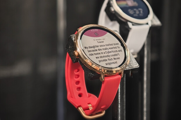 Pamatuje si ještě na Pebble? Na veletrhu CES oživila řadu Round