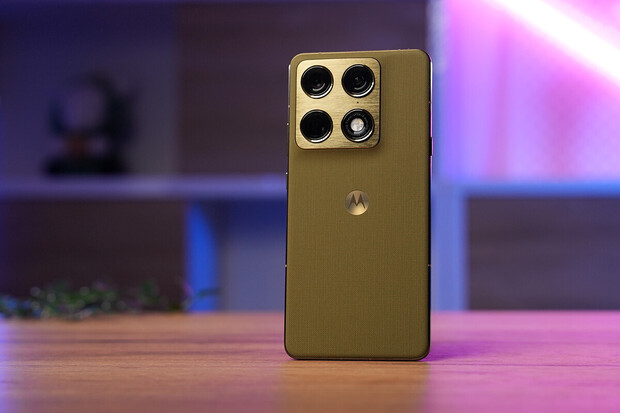 Nová Motorola Signature je tady: zlaté ocenění DxOMark, překvapuje i skvělou cenou