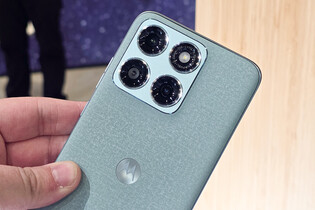 Nylonová kráska s baterií, která se vám přizpůsobí – to je Edge 70 Fusion