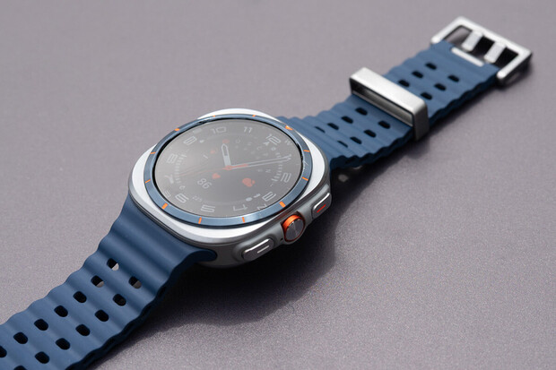 Tak levné ještě nebyly. Samsung Galaxy Watch8 koupíte už za 4 989 Kč