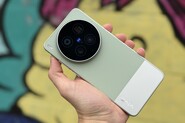 Vivo X300 Ultra je zpočátku o 7 tisíc levnější, dostanete k němu i nálož dárků