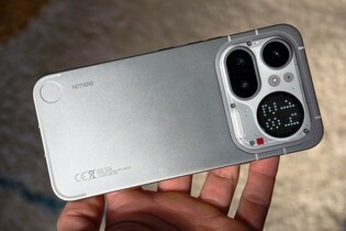 Nothing Phone (4a) Pro