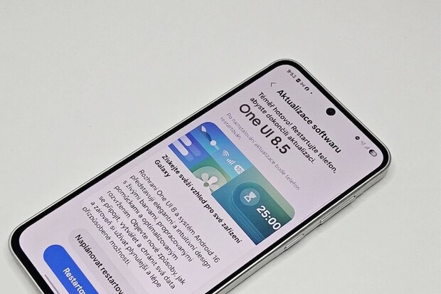 Je to tady. Samsung oznámil, kdy se na vašem mobilu objeví One UI 8.5