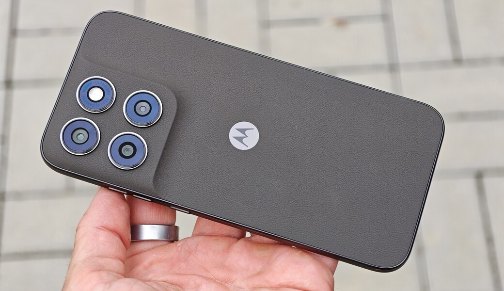Motorola Moto G77