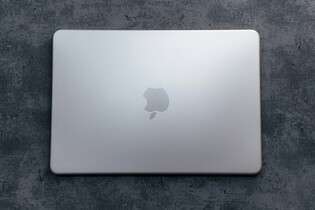 MacBook Neo jen za 299 Kč. Pronájem je teď extrémně levný