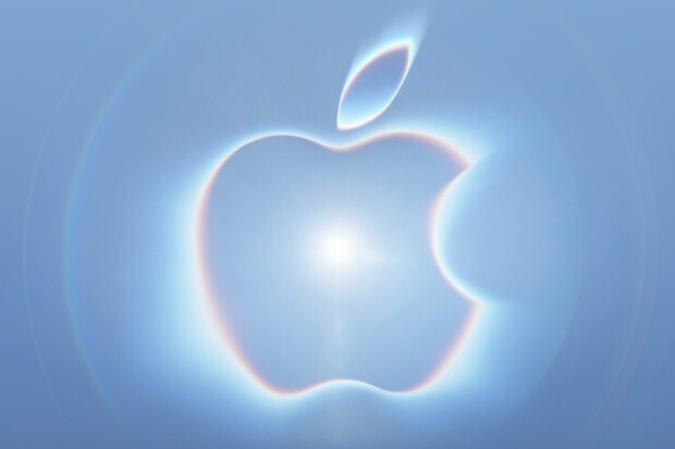Skládací iPhone dorazí již za dva týdny, Apple rozesílá pozvánky