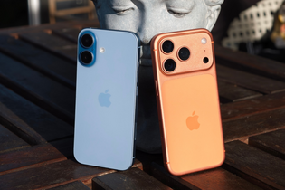 Dva iPhony 17 po roce měření: Má šetření baterie v praxi reálný smysl?
