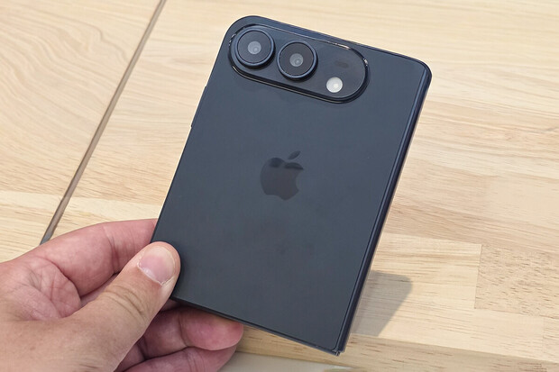 Základ za 64 990 Kč. Apple prý zdražil iPhone Ultra ještě před jeho představením