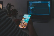 Konec frustrace z padajícího ladění: Google vydává ADB Wi-Fi 2.0