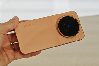Právě představené Vivo X500 Pro je kompaktní novinka s procesorem Dimensity 9600 Pro