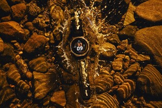 Téměř neomezená výdrž? Amazfit T-Rex Dual Solar mají solární panely z obou stran