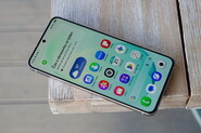 Videorecenze Samsungu Galaxy S26 FE. Jak se povedla nejnovější fanouškovská edice?