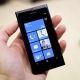 Nokia Lumia 800: první pohled do nového okna od Nokie (video)