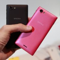 Sony Xperia J vstupuje na český trh. Kde a za kolik ji koupit?