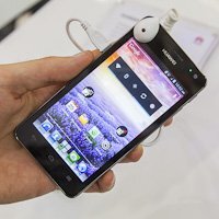 Huawei Ascend G 600 s 4,5“ displejem živě z veletrhu IFA 2012