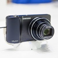 Samsung Galaxy Camera: fotoaparát zkřížený s Galaxy S III (video)