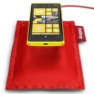 Známe ceny bezdrátových nabíječek pro nové Lumie