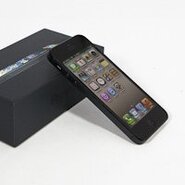 Apple iPhone 5 v redakci: první pohled a unboxing (video)