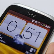 HTC Desire X v redakci: unboxing a první fotografie