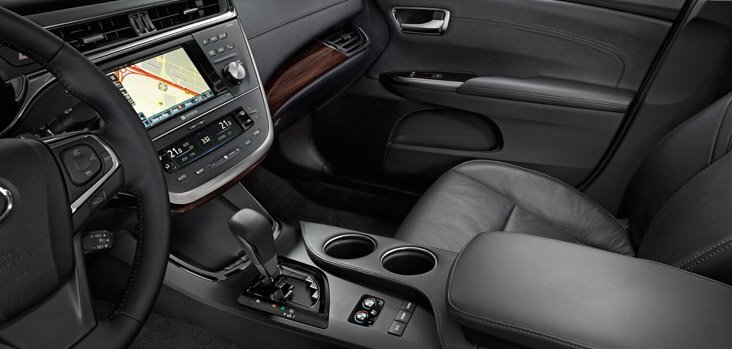 Interiér Toyoty Avalon se systémem Touch & Go