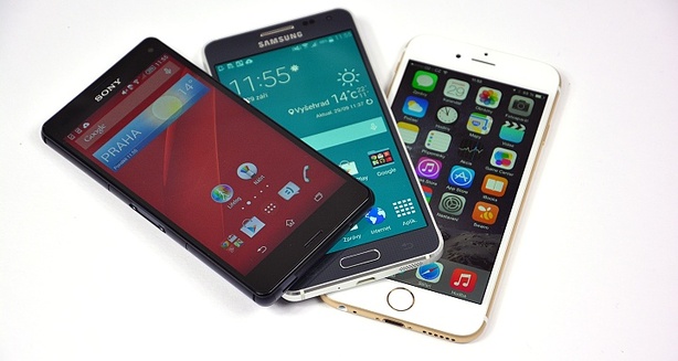 iPhone 6, Galaxy Alpha a Xperia Z3 Compact
