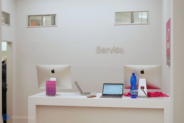 iWant OC Nový Smíchov