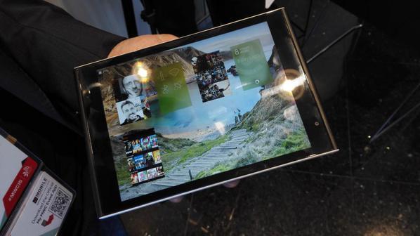 Jolla tablet a Sailfish OS 2.0 naživo.