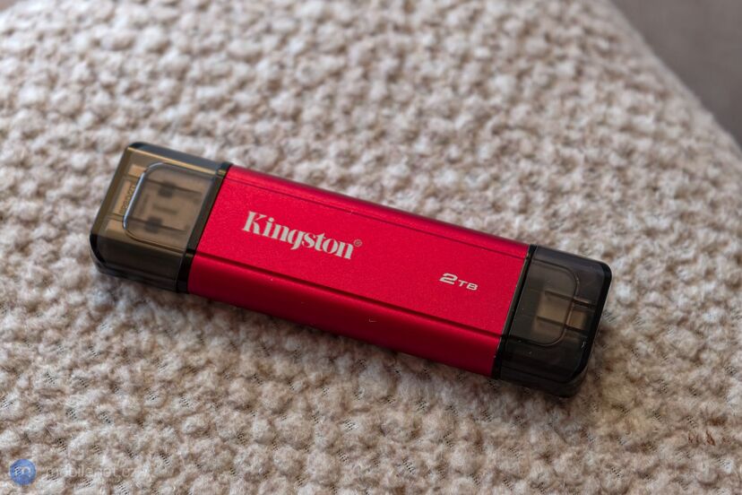 Kingston Dual Portable SSD 2TB