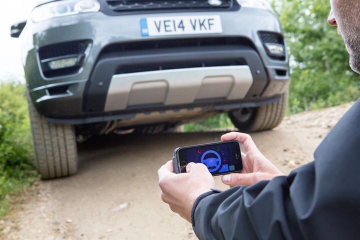 Land Rover řízení přes smartphone