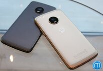 Lenovo Moto G5 Plus v černé a zlaté barvě