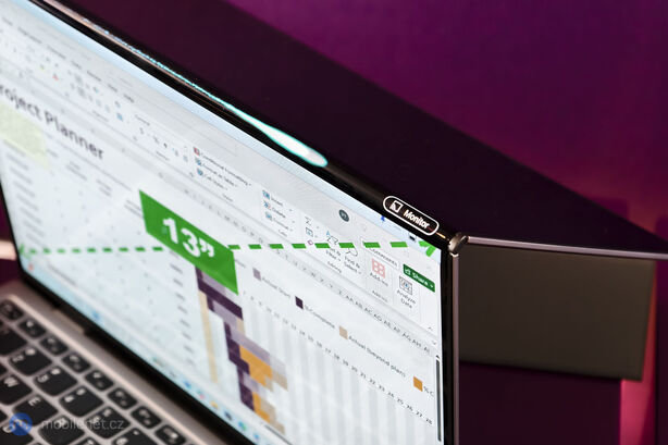 Lenovo ThinkBook Flip AI PC