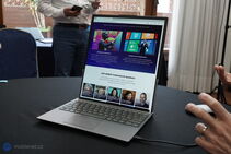 Lenovo ThinkPad rolovací displej