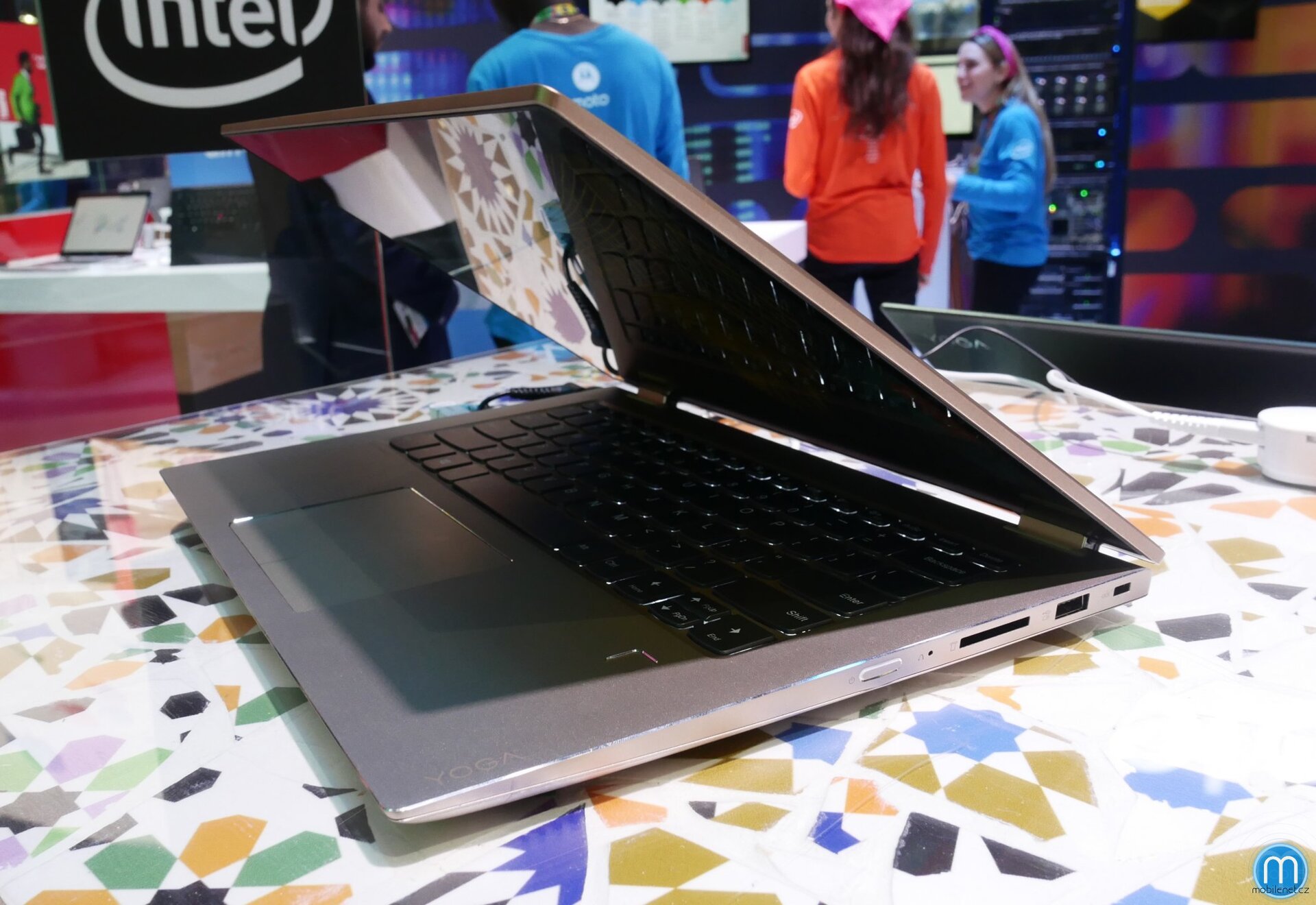 Lenovo Yoga 520