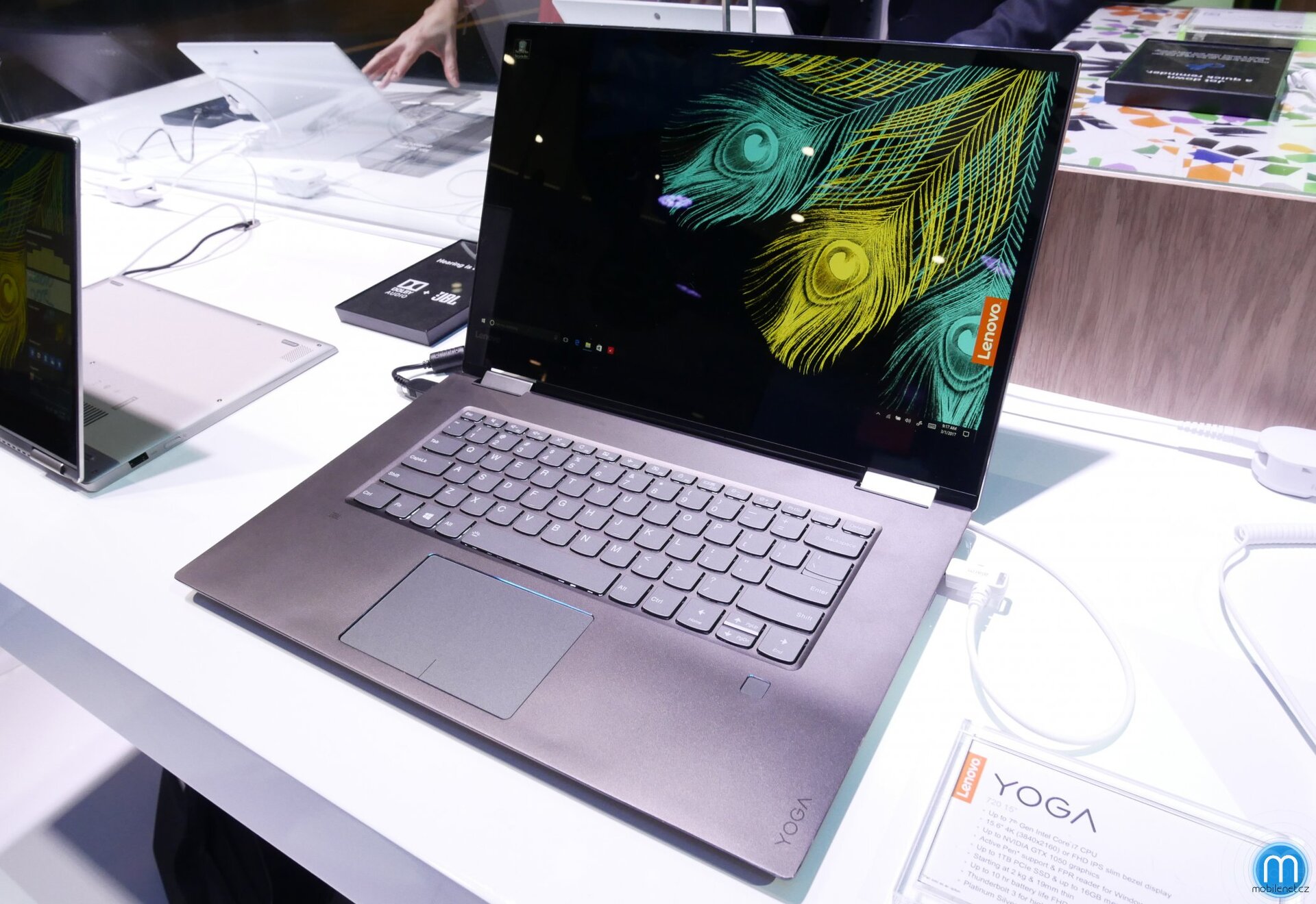 Lenovo Yoga 720