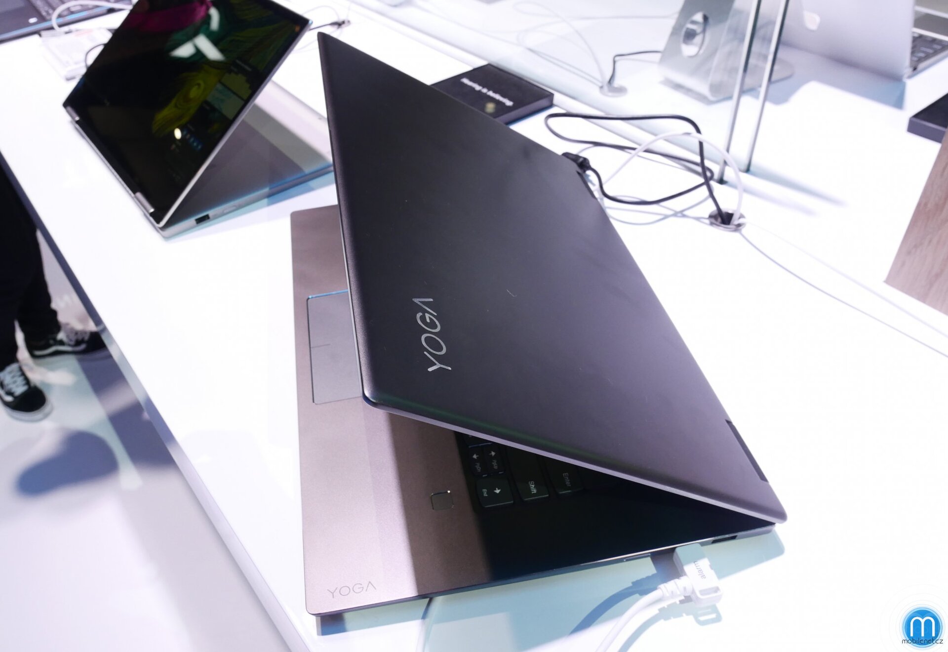 Lenovo Yoga 720